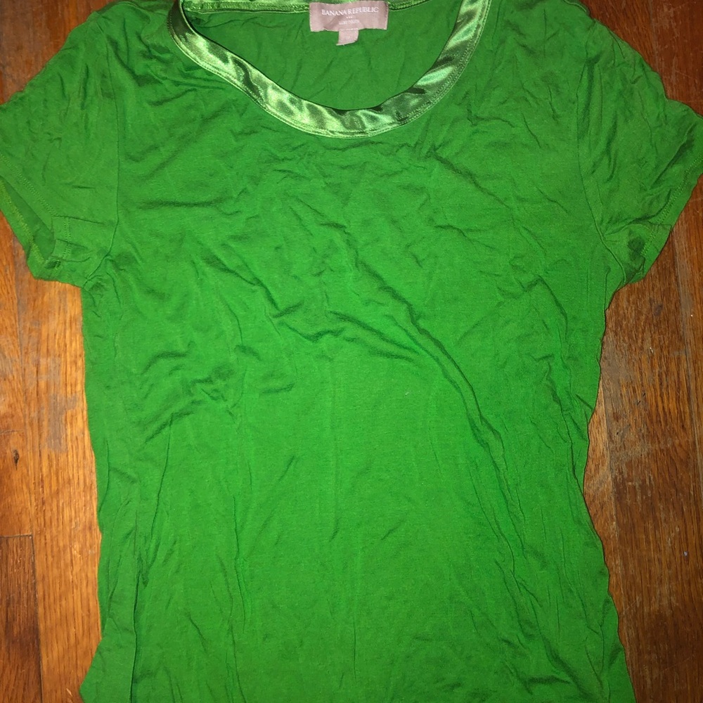 Banana republic green shirt